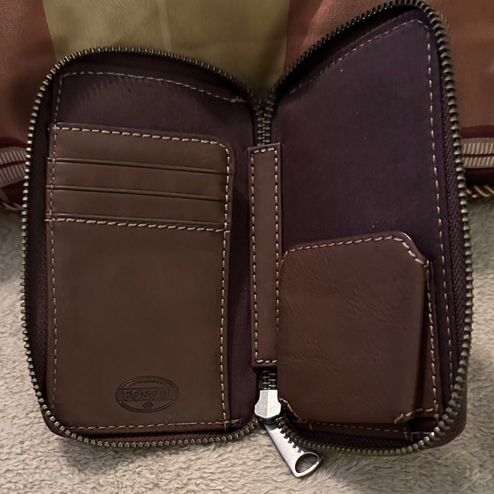 Fossil Dark Brown Leather Zip Wallet